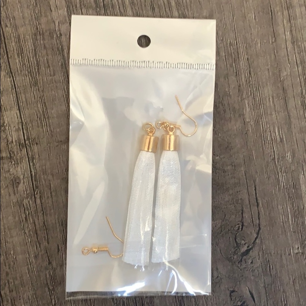 Dangle earrings